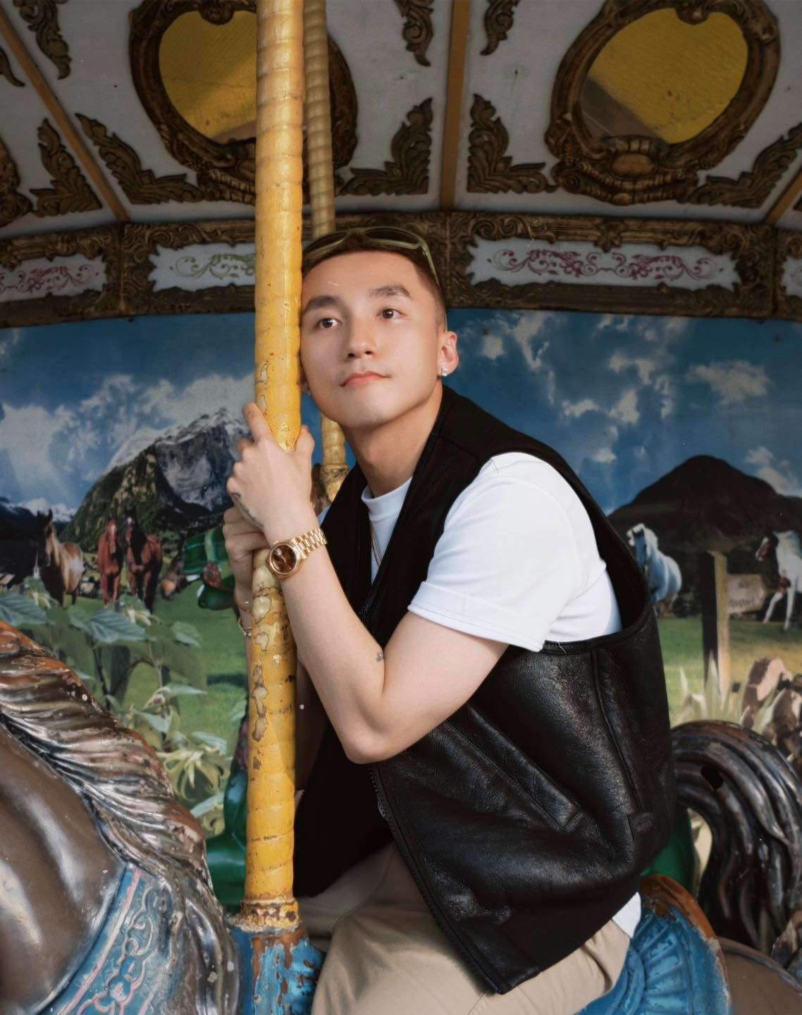 Son Tung M-TP,  Day-Date,  18038,  dong ho,  rolex anh 1