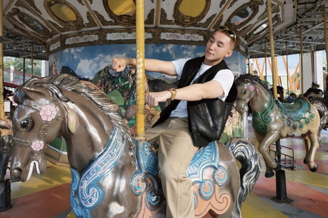 Son Tung M-TP,  Day-Date,  18038,  dong ho,  rolex anh 4