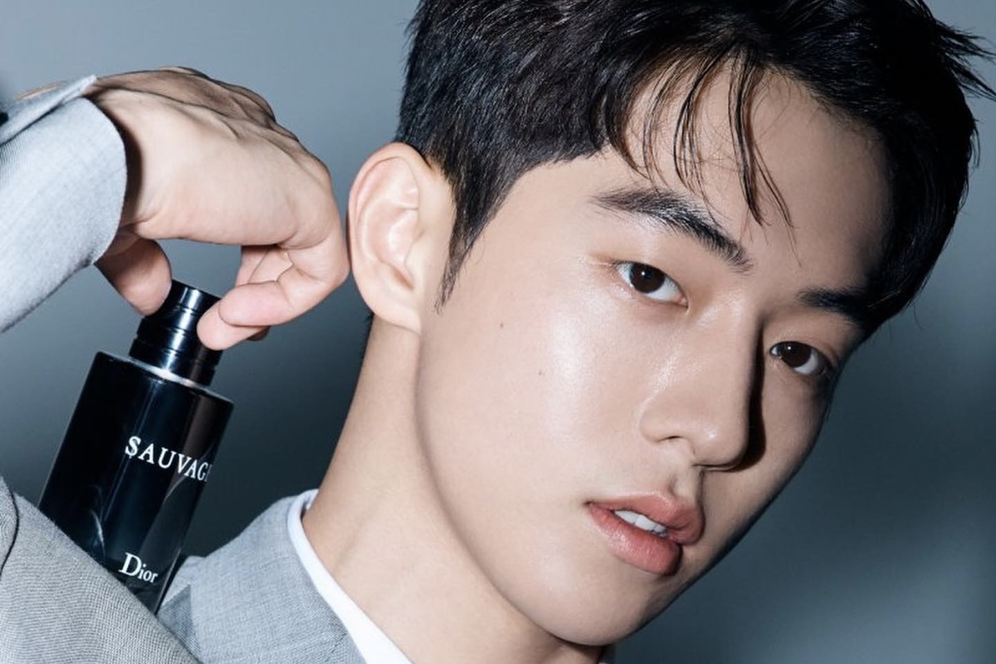 Moi 30 giay lai co mot chai nuoc hoa 'trai toi' duoc ban ra hinh anh