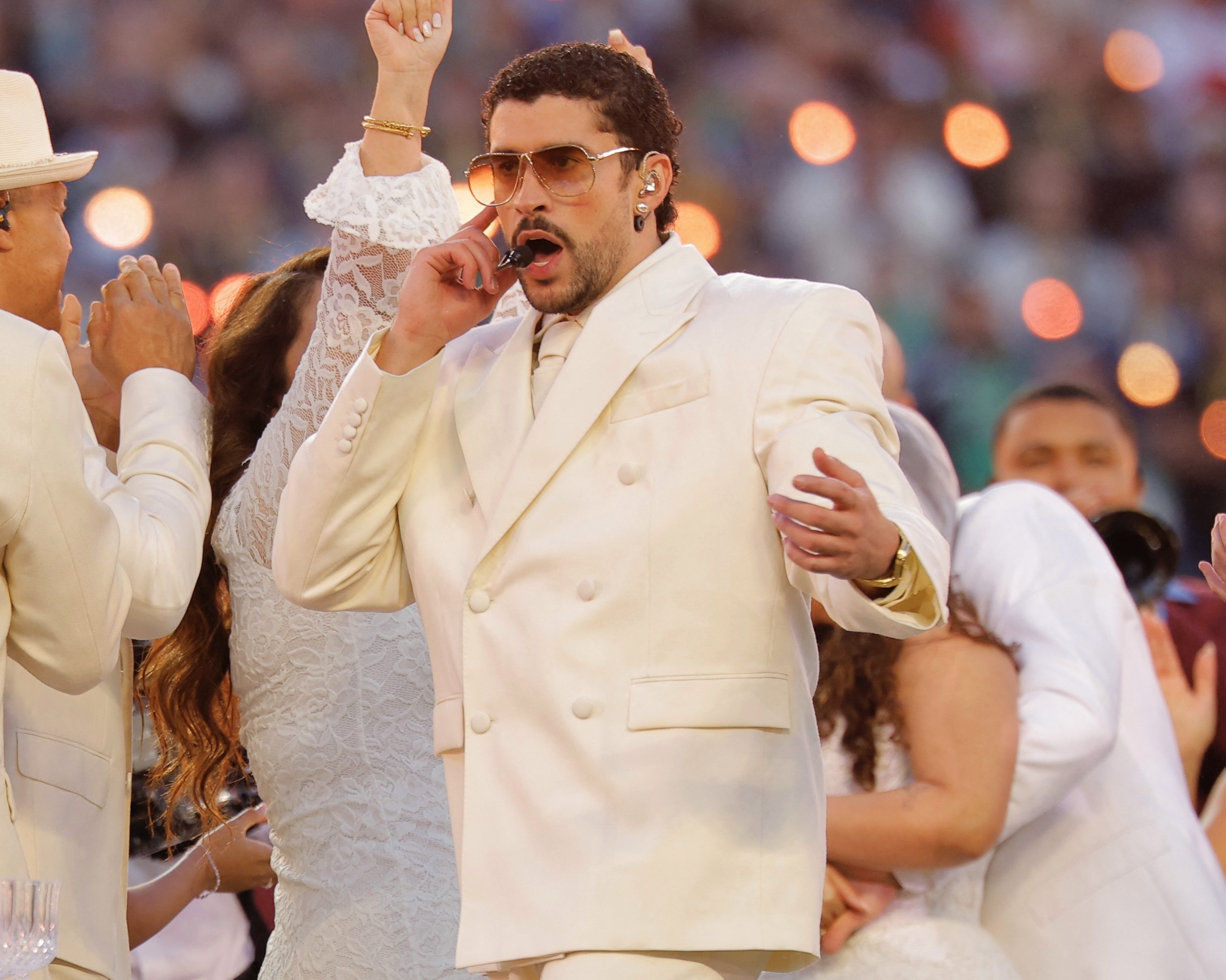 may tinh,  Super Bowl,  Rapper,  Travis Scott,  casio, anh 10