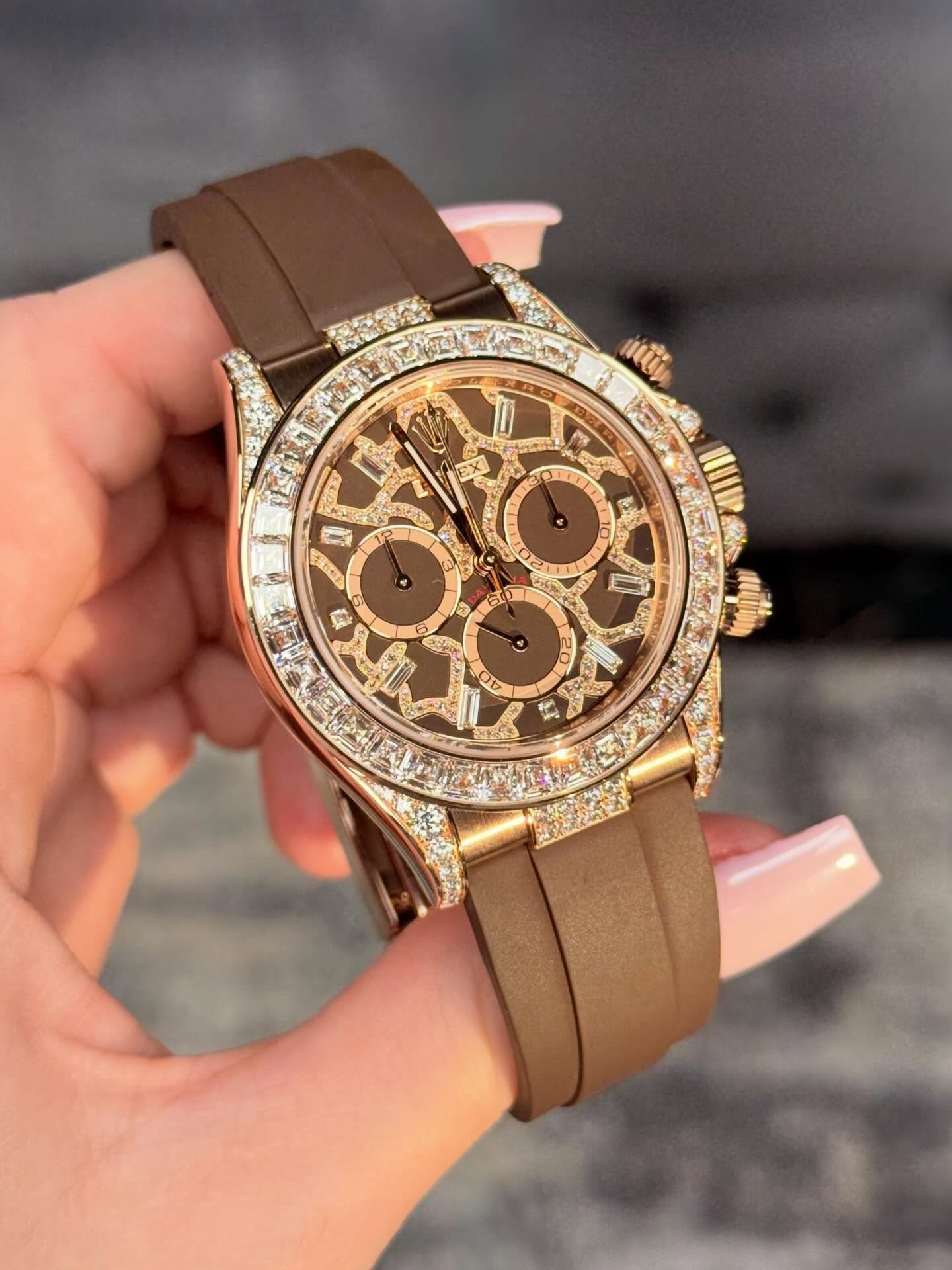 may tinh,  Super Bowl,  Rapper,  Travis Scott,  casio, anh 7