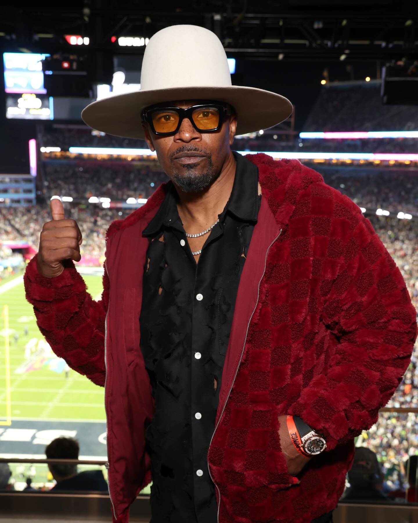 may tinh,  Super Bowl,  Rapper,  Travis Scott,  casio, anh 13