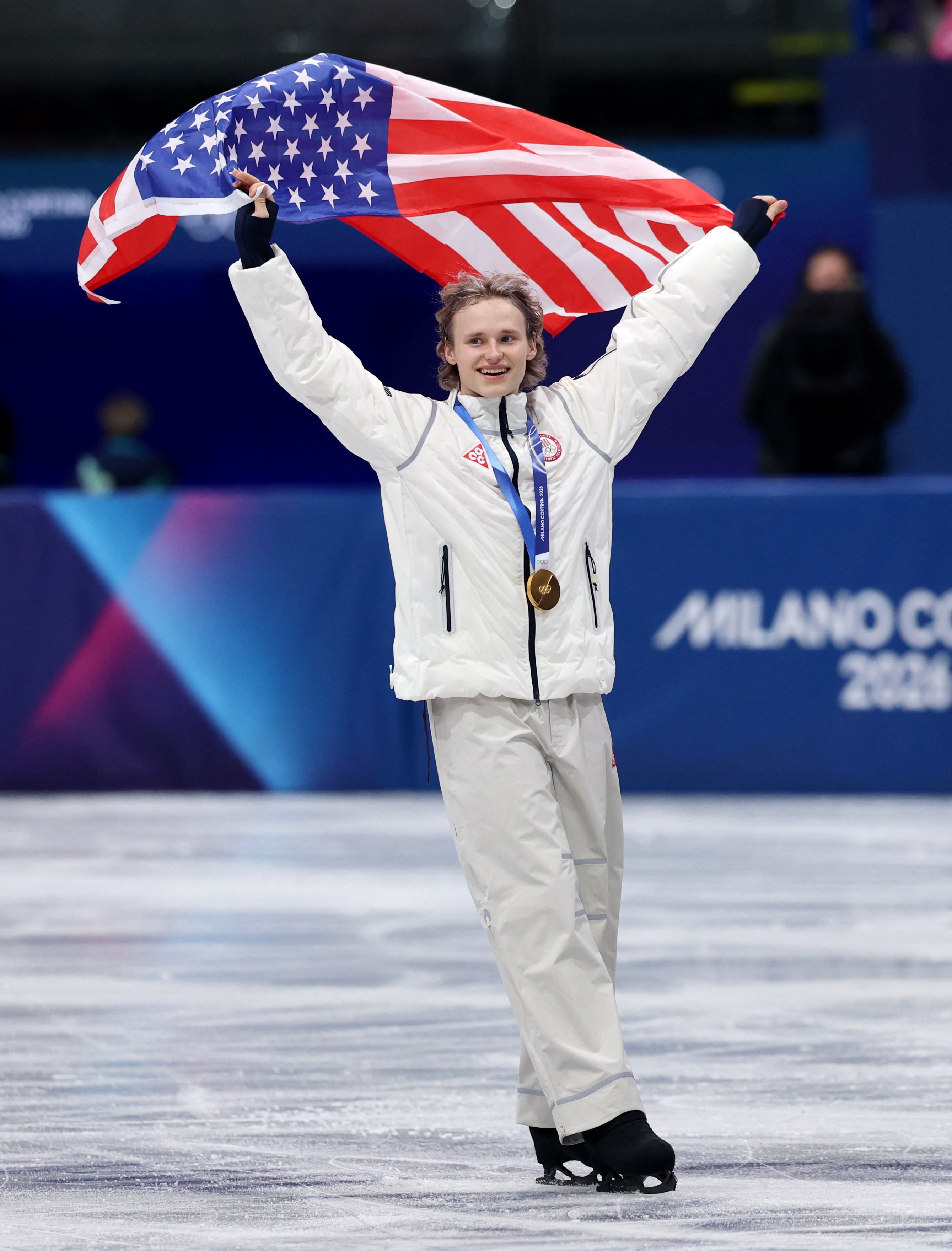 Olympic,  VDV,  cu nhay,  Ilia Malinin,  HCV,  thu nhap anh 1