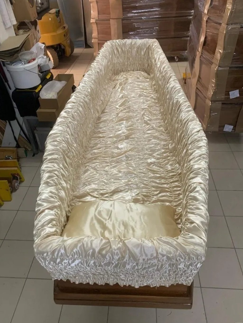 quan tai,  cai chet,  giao,  Lisa Liu anh 2