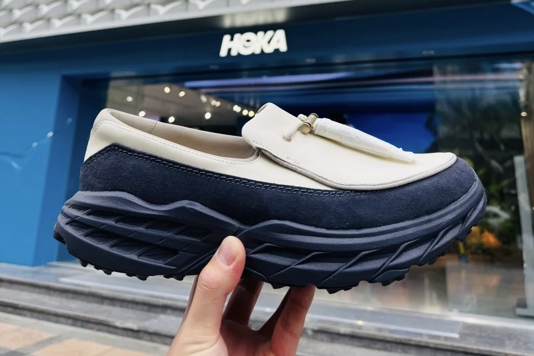 Mau giay Puma, Hoka deu e hang hinh anh