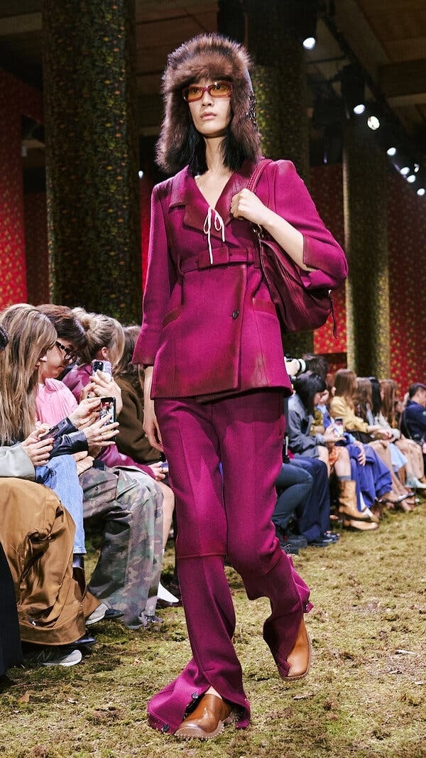 thoi trang,  tuan,  Miu Miu,  Miuccia Prada,  Louis Vuitton anh 3