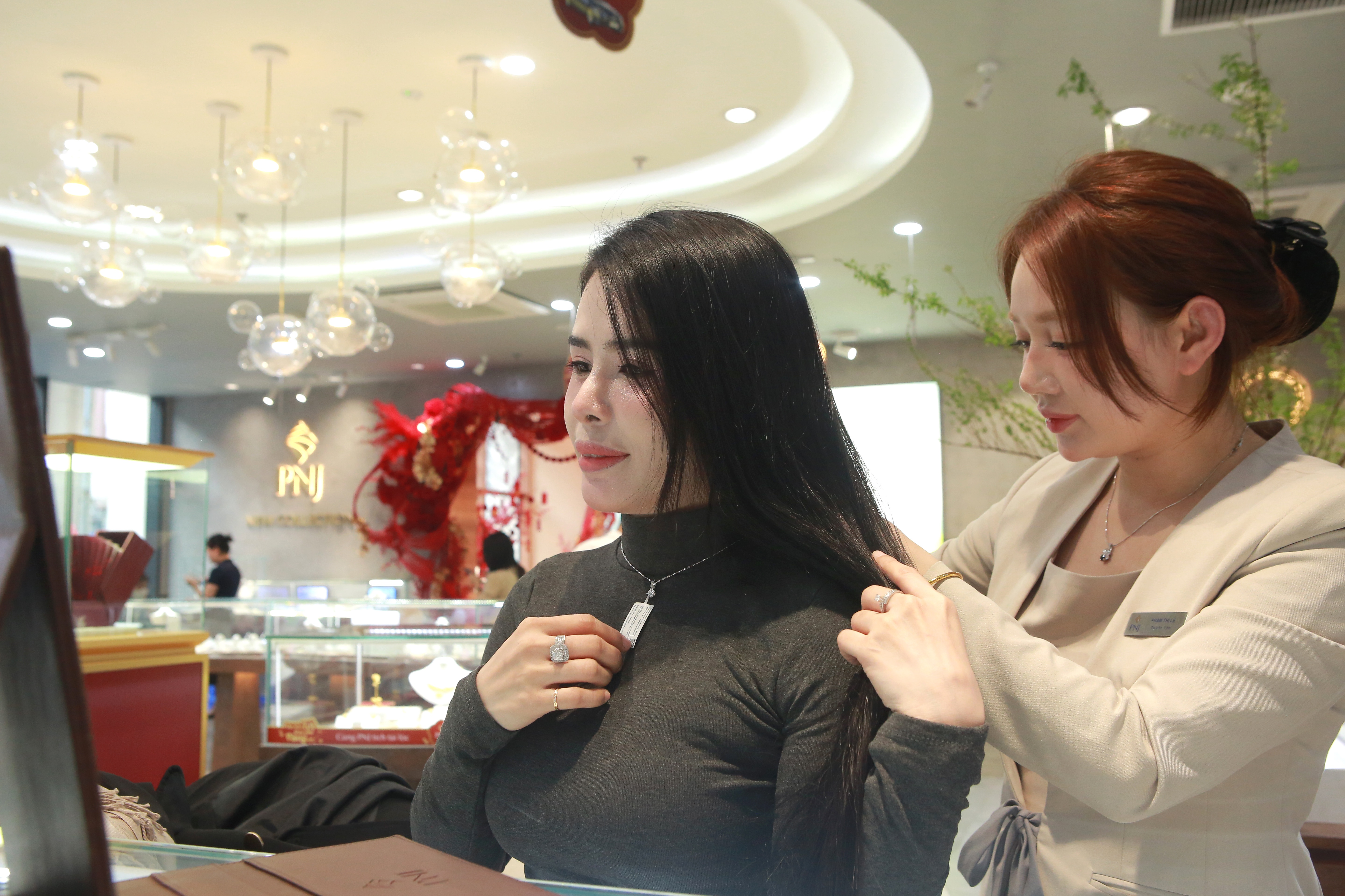 trang suc,  dau tu,  kim cuong,  tai san,  tich luy anh 1