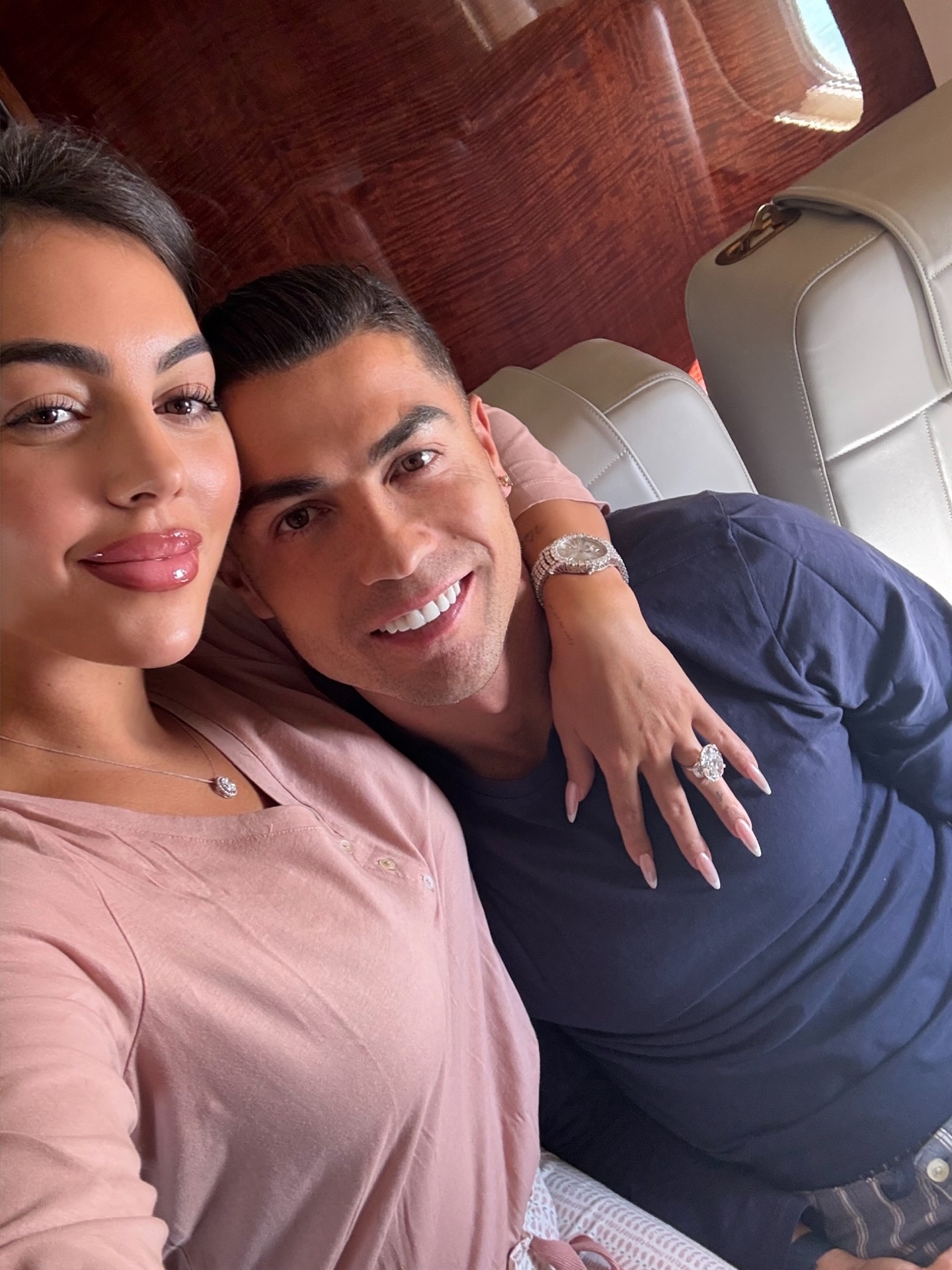 Ronaldo, Georgina Rodríguez, Patek Philippe, Cristiano Ronaldo, đồng hồ ảnh 12 Ronaldo, Georgina Rodriguez, Patek Philippe, Cristiano Ronaldo, dong ho anh 12