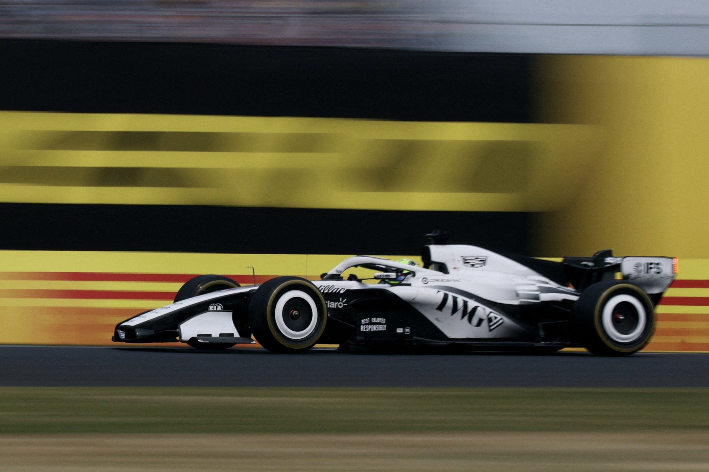 Duong kim vo dich F1 Lando Norris 'dau long' vi chang Nhat Ban hinh anh