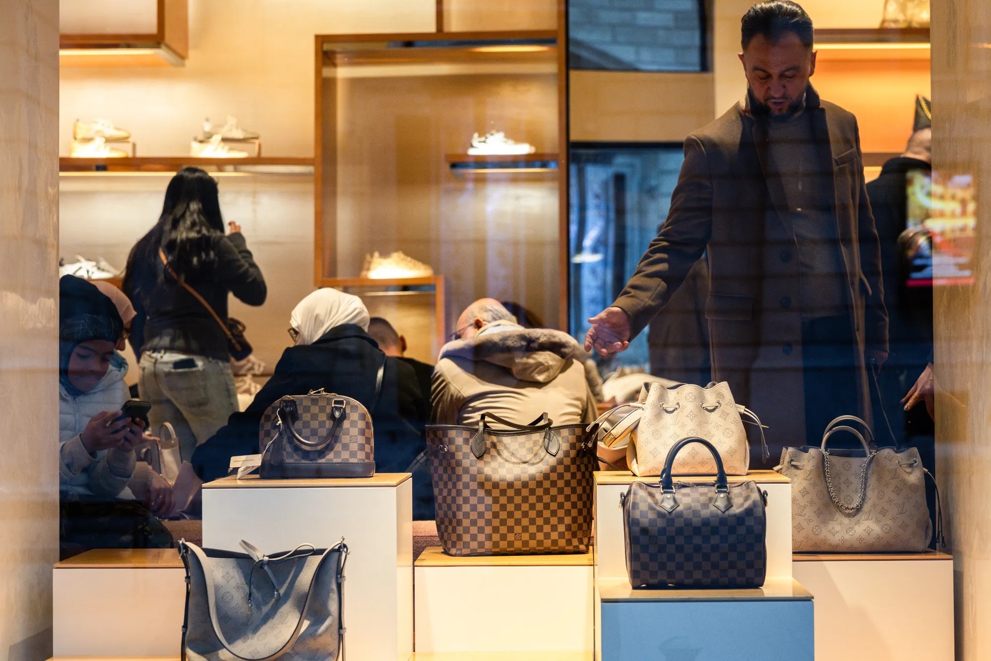 LVMH,  Bernard Arnault anh 1