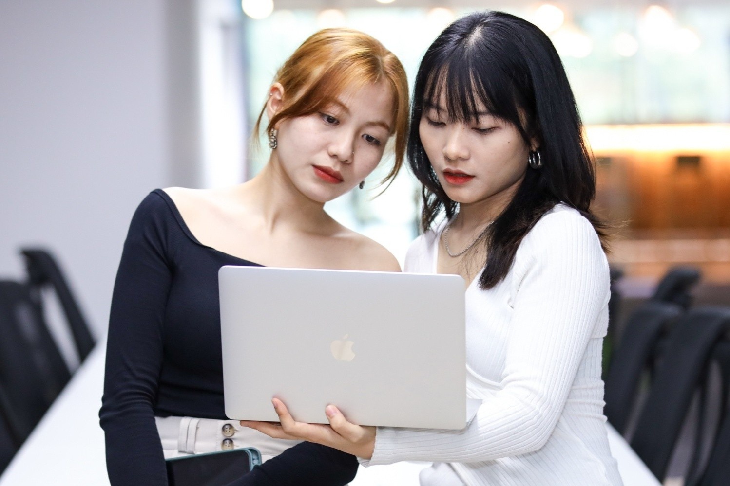 Thu nhap tu 2-3 cong ty, quyet toan thue TNCN the nao? hinh anh