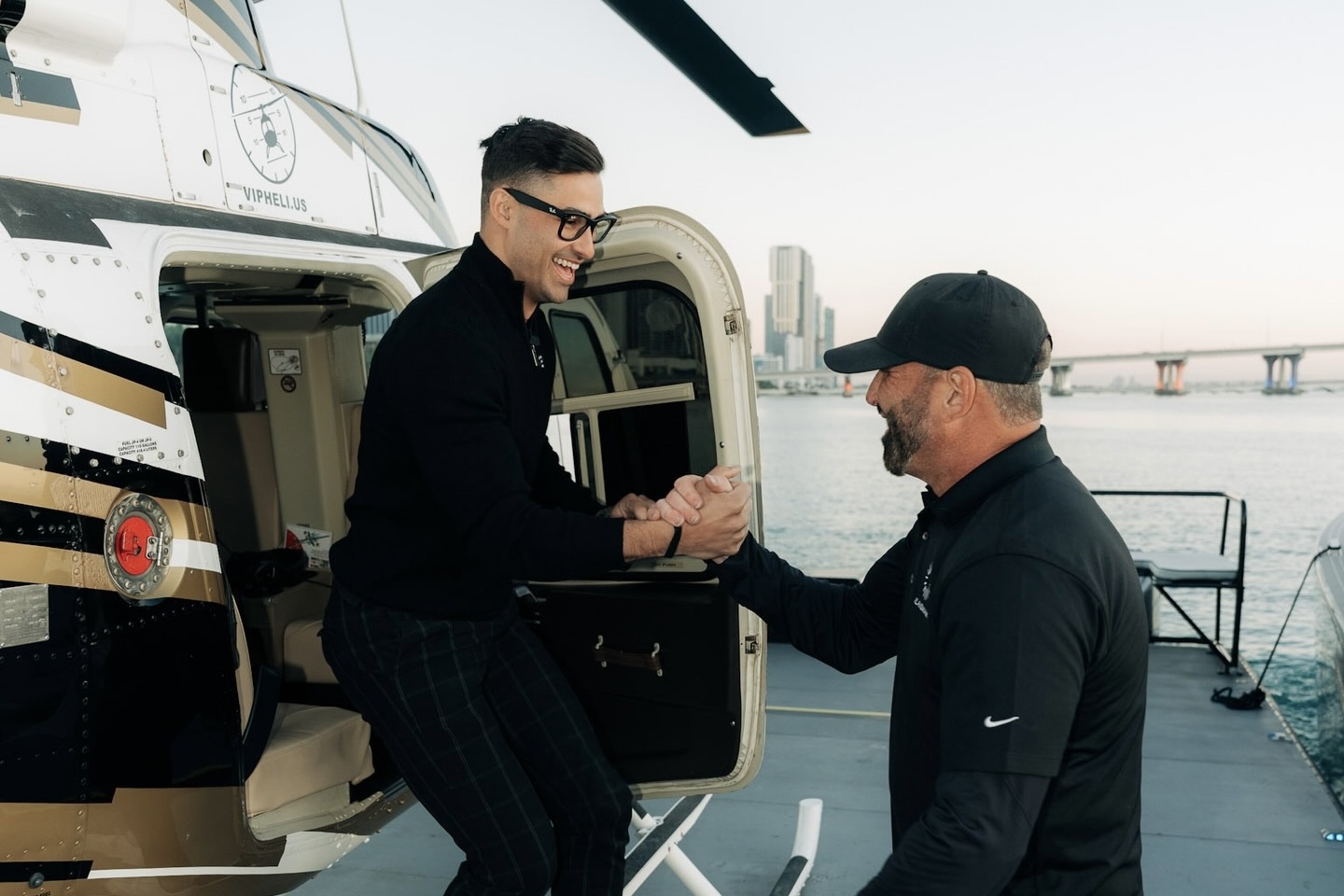 giau,  giao thong,  phuong tien,  truc thang,  Miami, anh 1