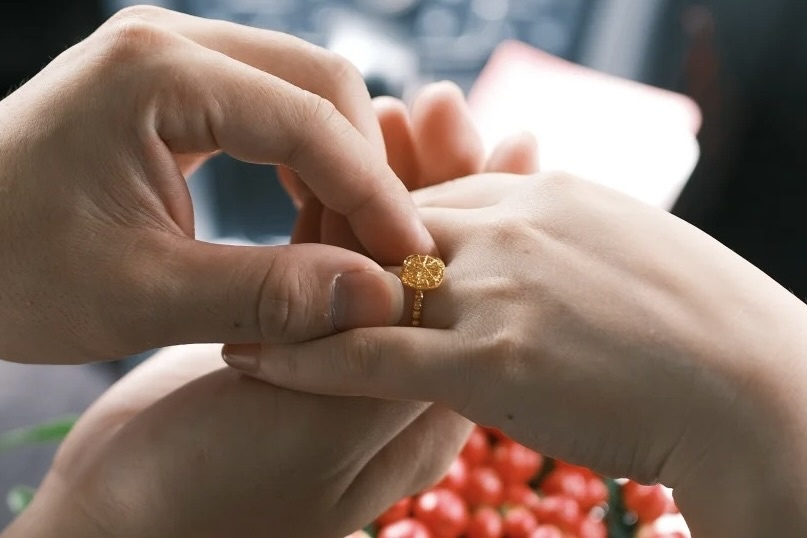 Nhan dinh hon dat do ky luc, nguoi tre My danh nau lai vang cu hinh anh