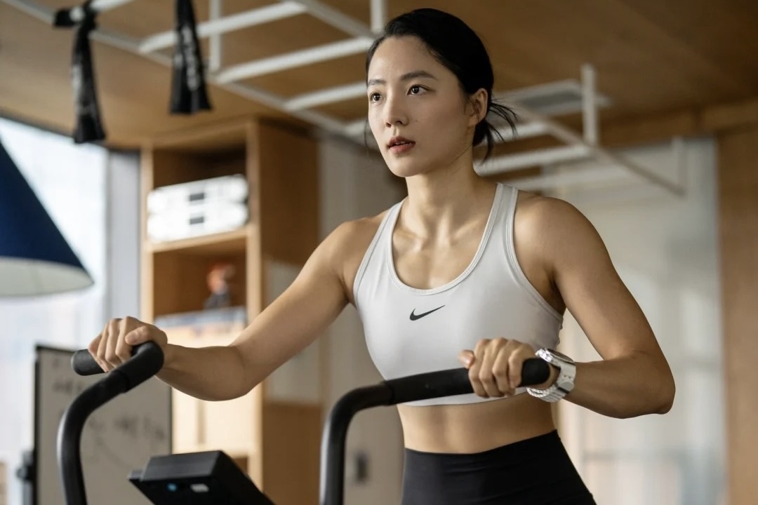 Gioi tre do tien tap gym, pilates thay vi nhau nhet hinh anh