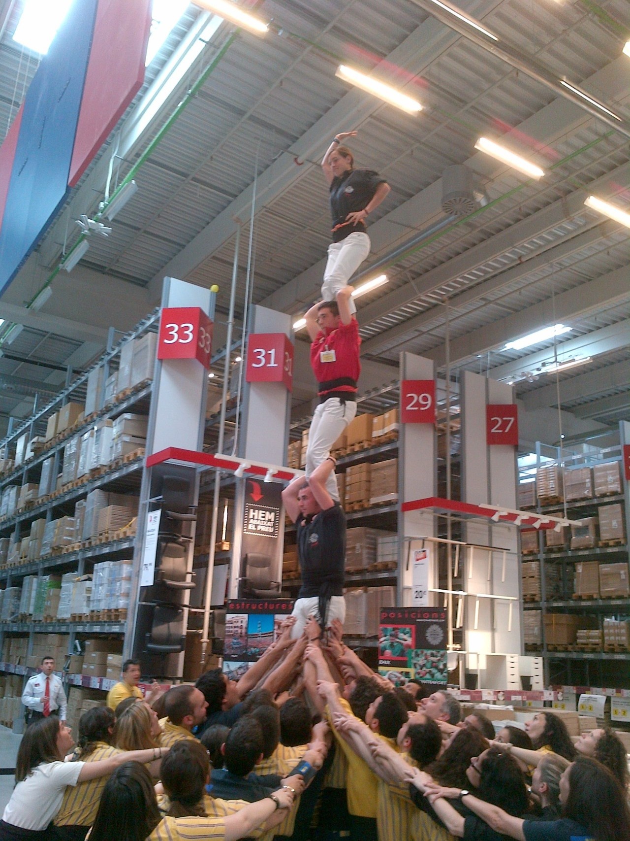 nhan vien,  team building,  thap nguoi,  cong ty anh 2