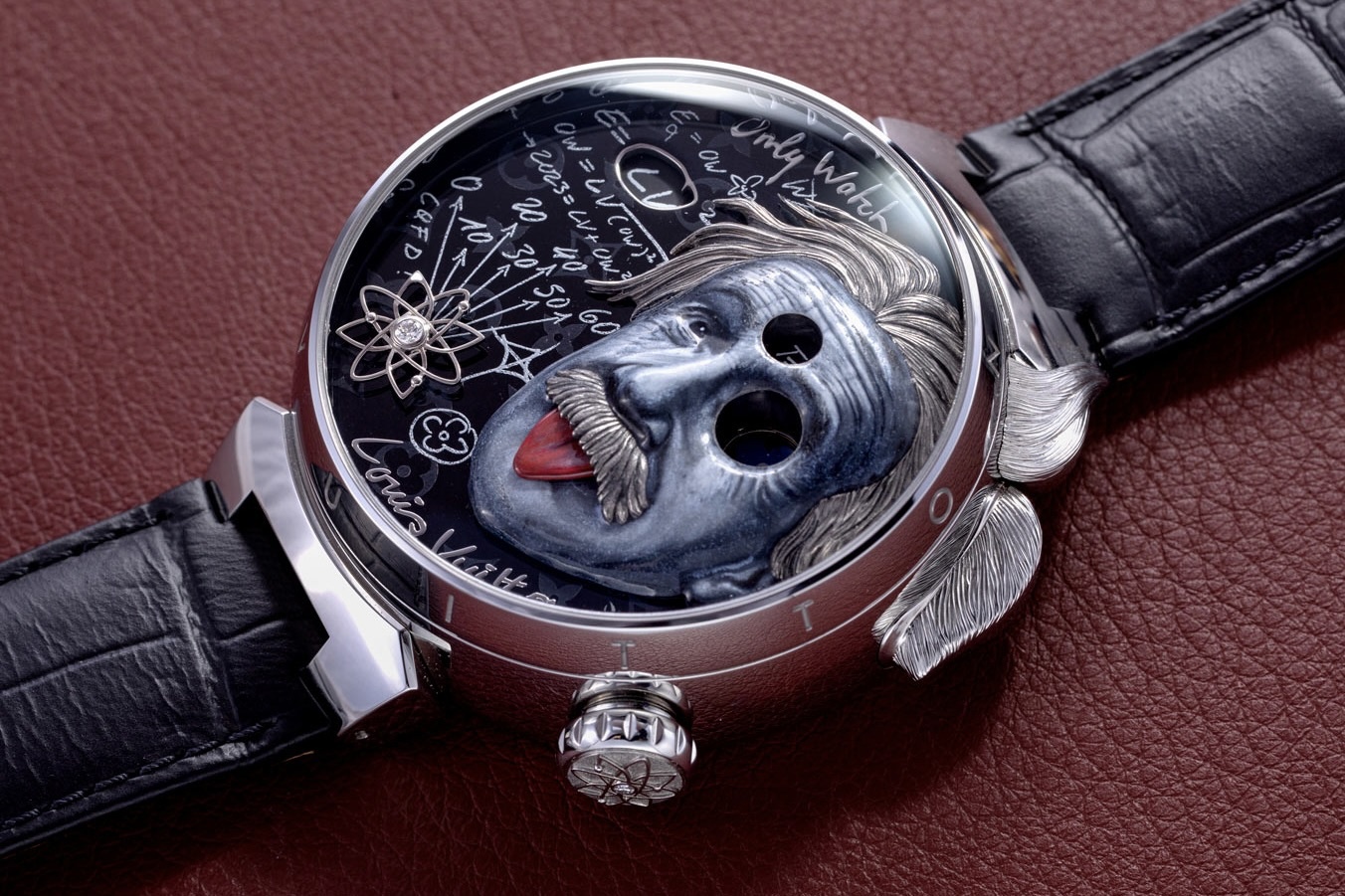 Dong ho Louis Vuitton doc ban tren tay 'ong trum' nganh xa xi hinh anh