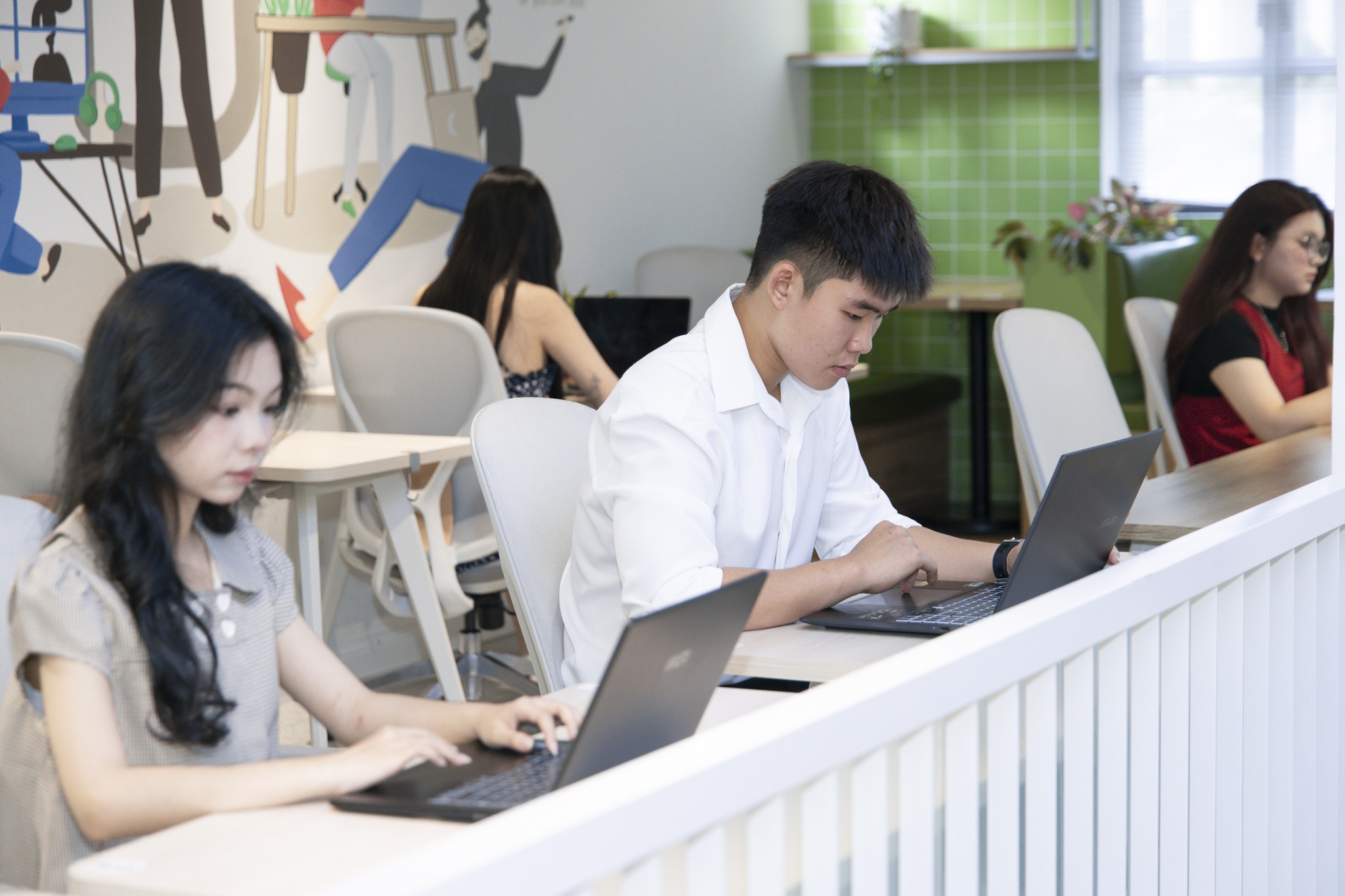 le,  30/4,  Lam viec xuyen le anh 3