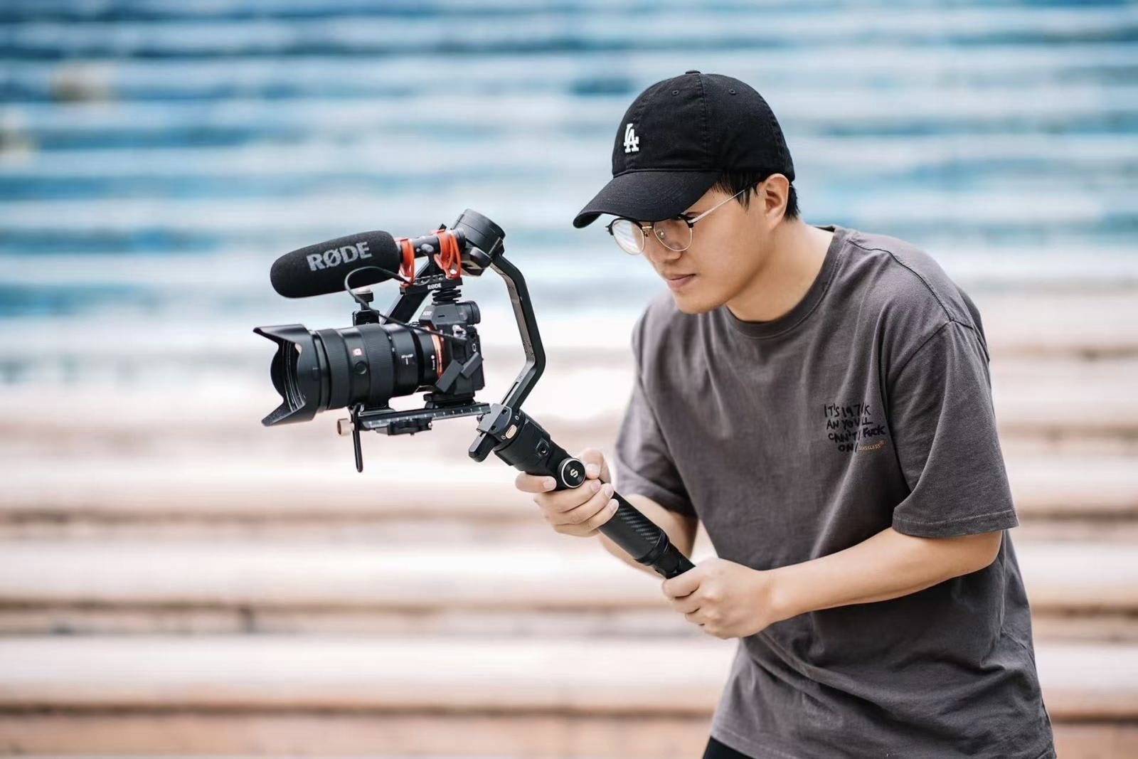 Nguoi tre Trung Quoc bo 'bat com sat' hinh anh