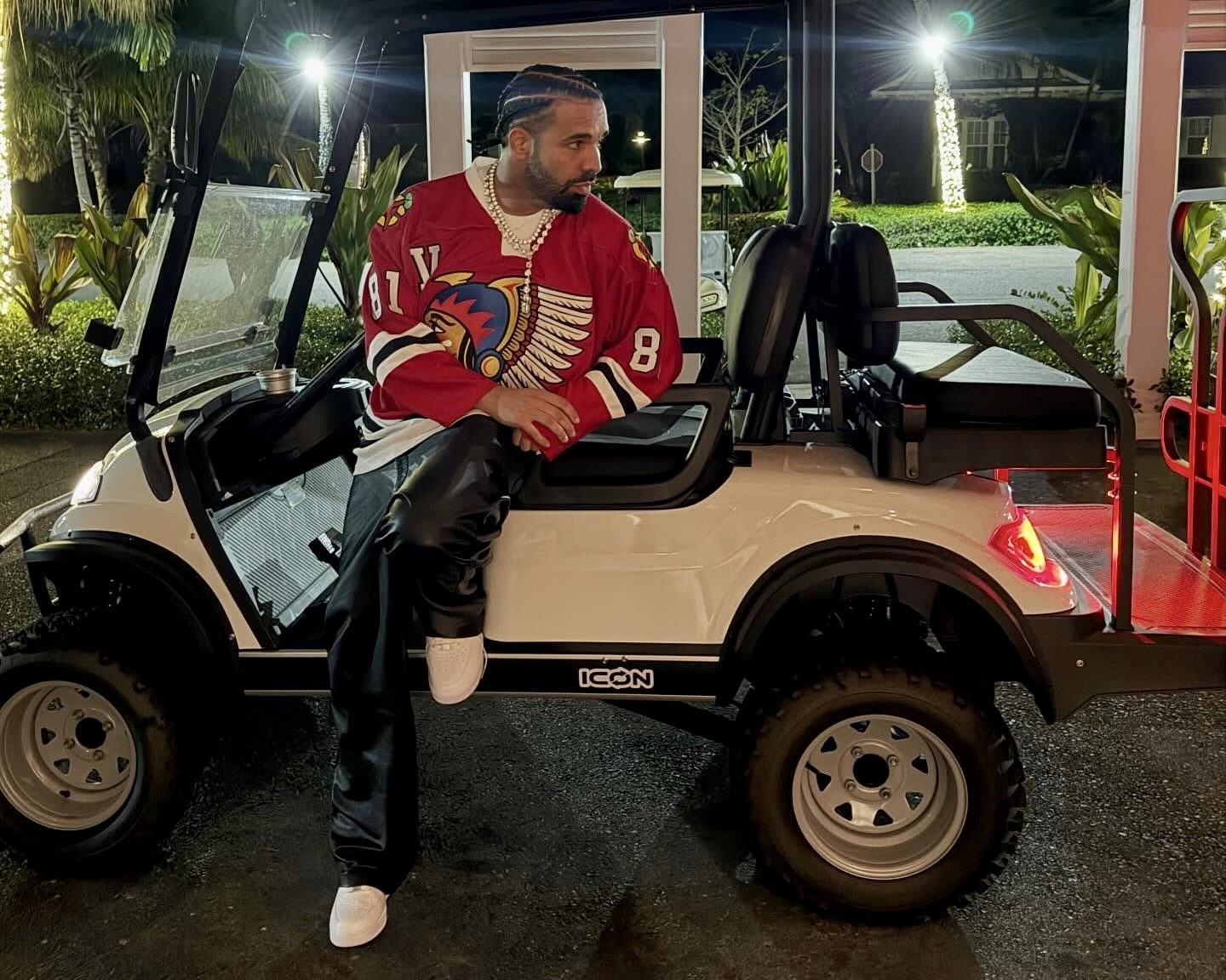 canada,  loi nguyen,  rapper,  Drake Curse,  loi nguyen Drake,  tuyen Canada anh 1