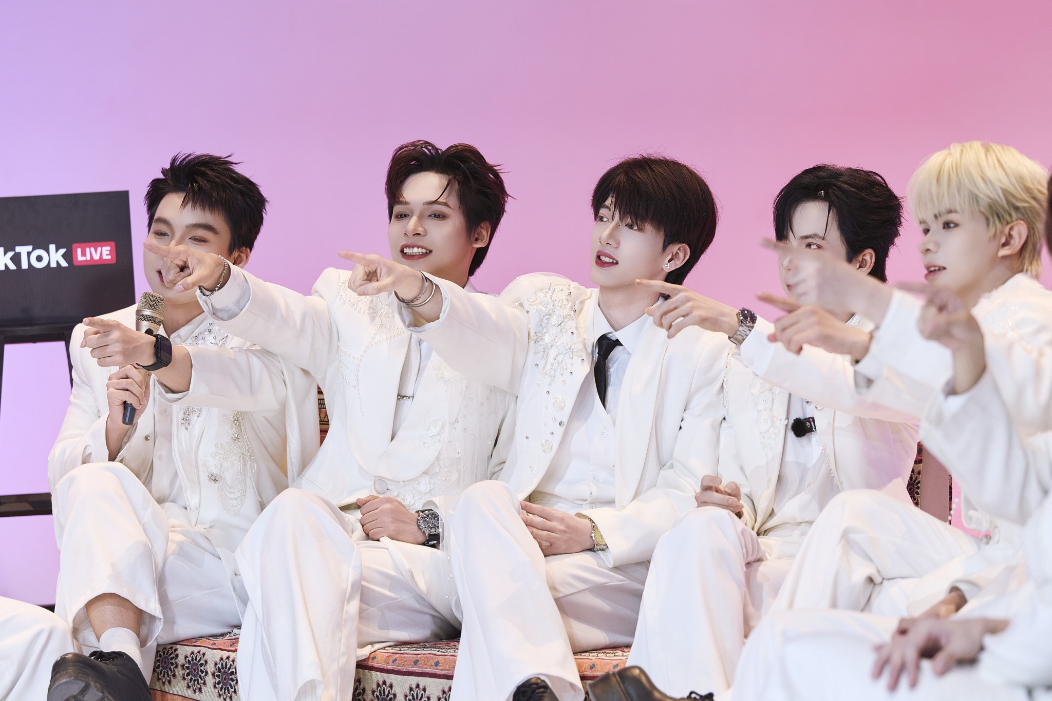 idol,  nhom,  ST_Twilight,  tiktok,  idol live, anh 4