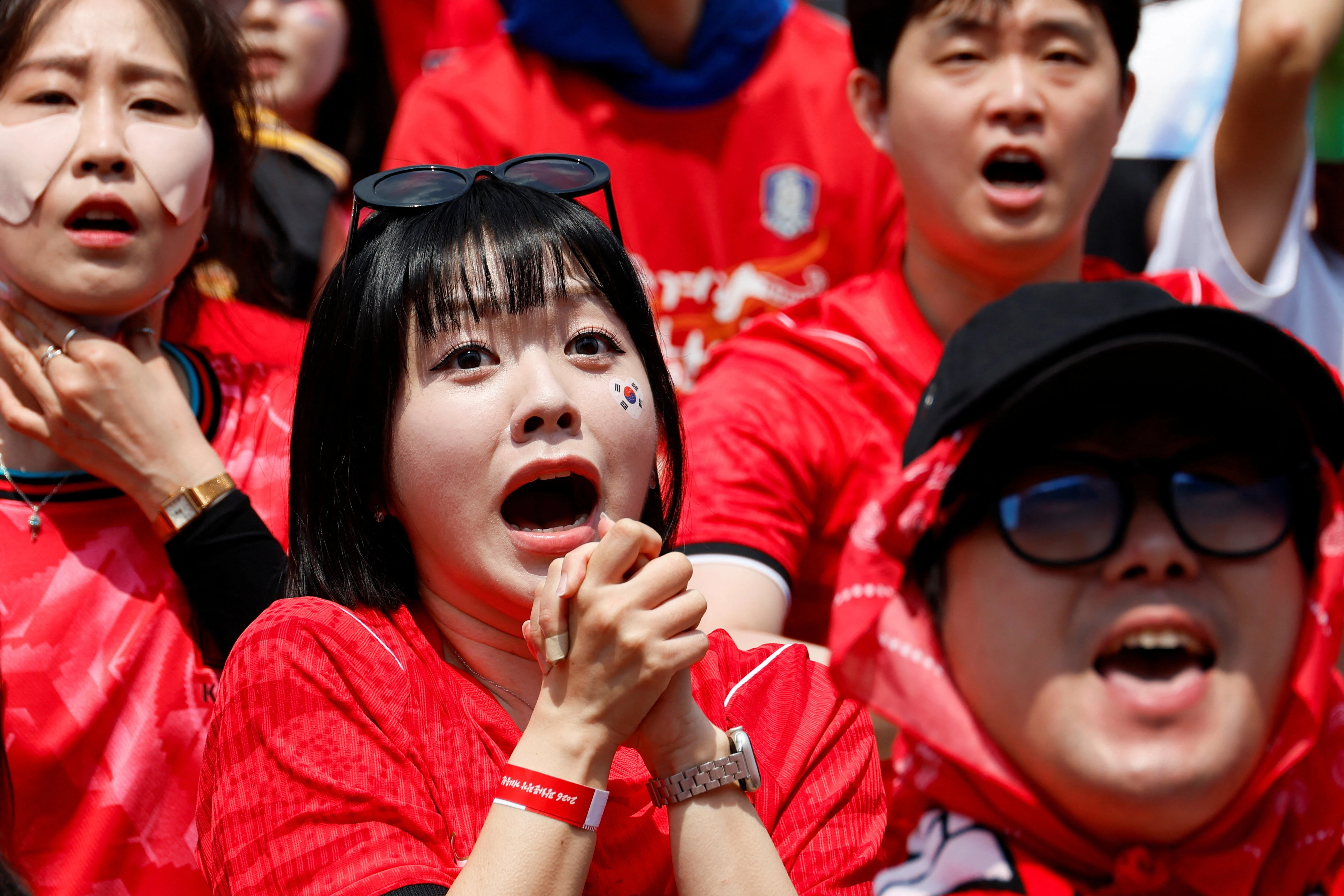 Moi ban thang o World Cup co the khien hang bay doi lich hinh anh