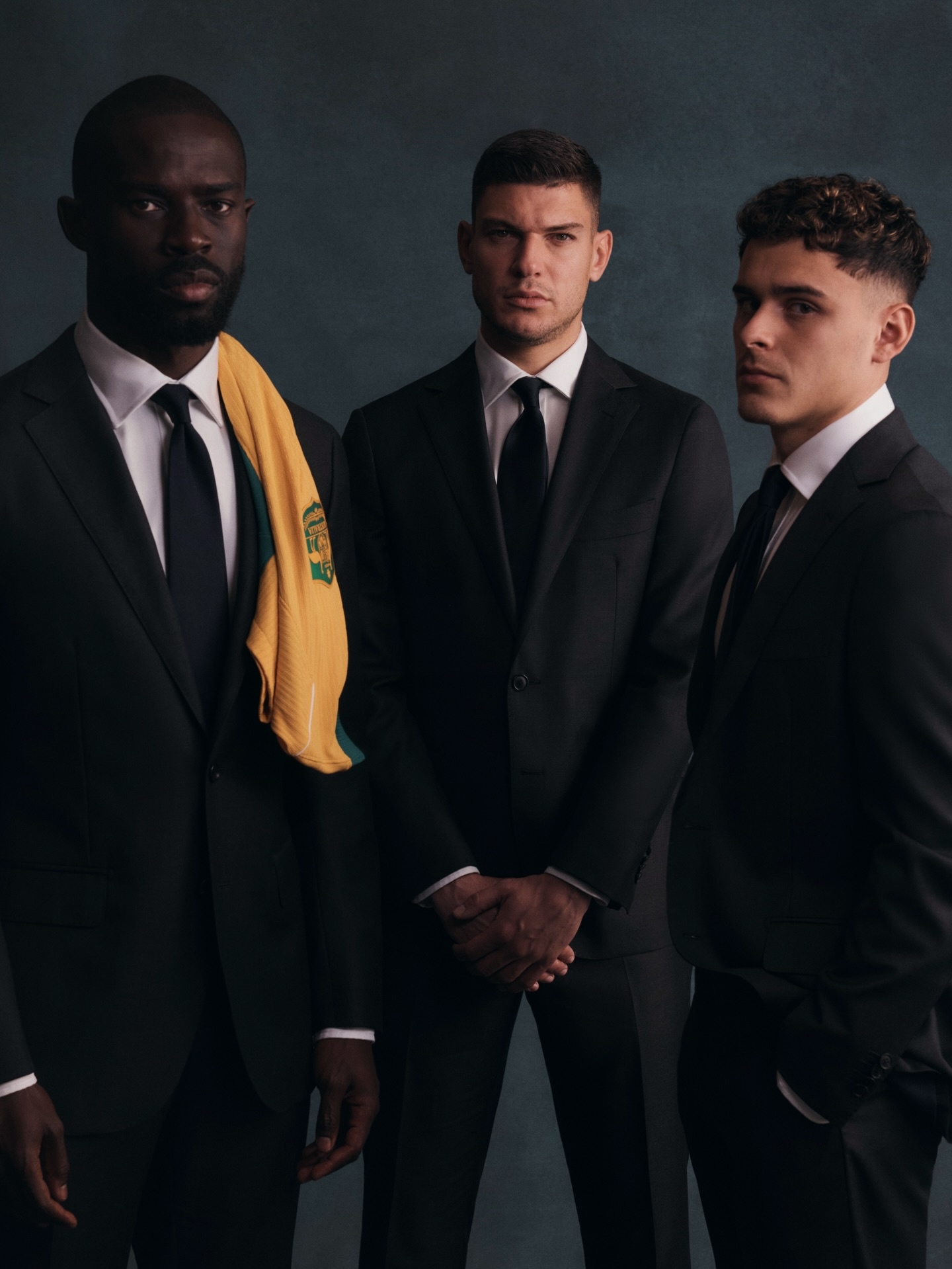 suit,  tui xach,  Socceroos,  tuyen Australia, Dior,  Louis Vuitton anh 13