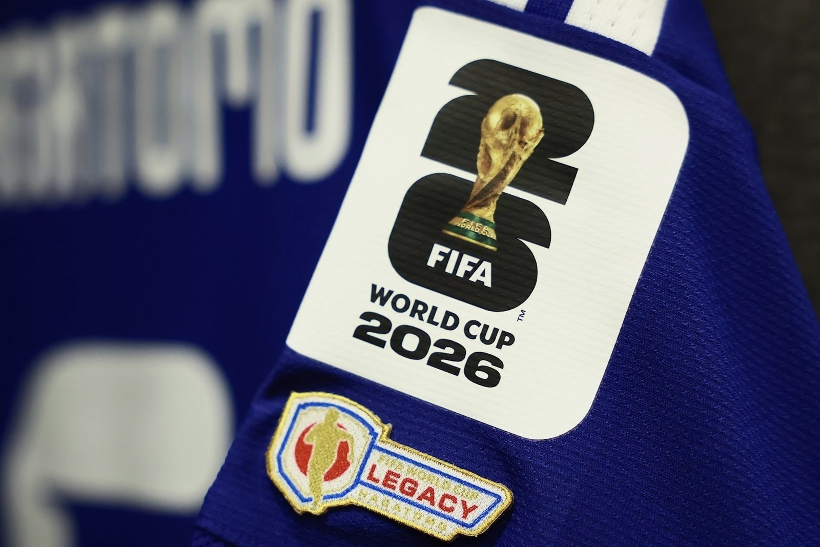 ao,  World Cup,  ao,  ao dau,  t,  phu hieu di san,  phu hieu,  LEGACY,  Messi,  Ronaldo anh 1