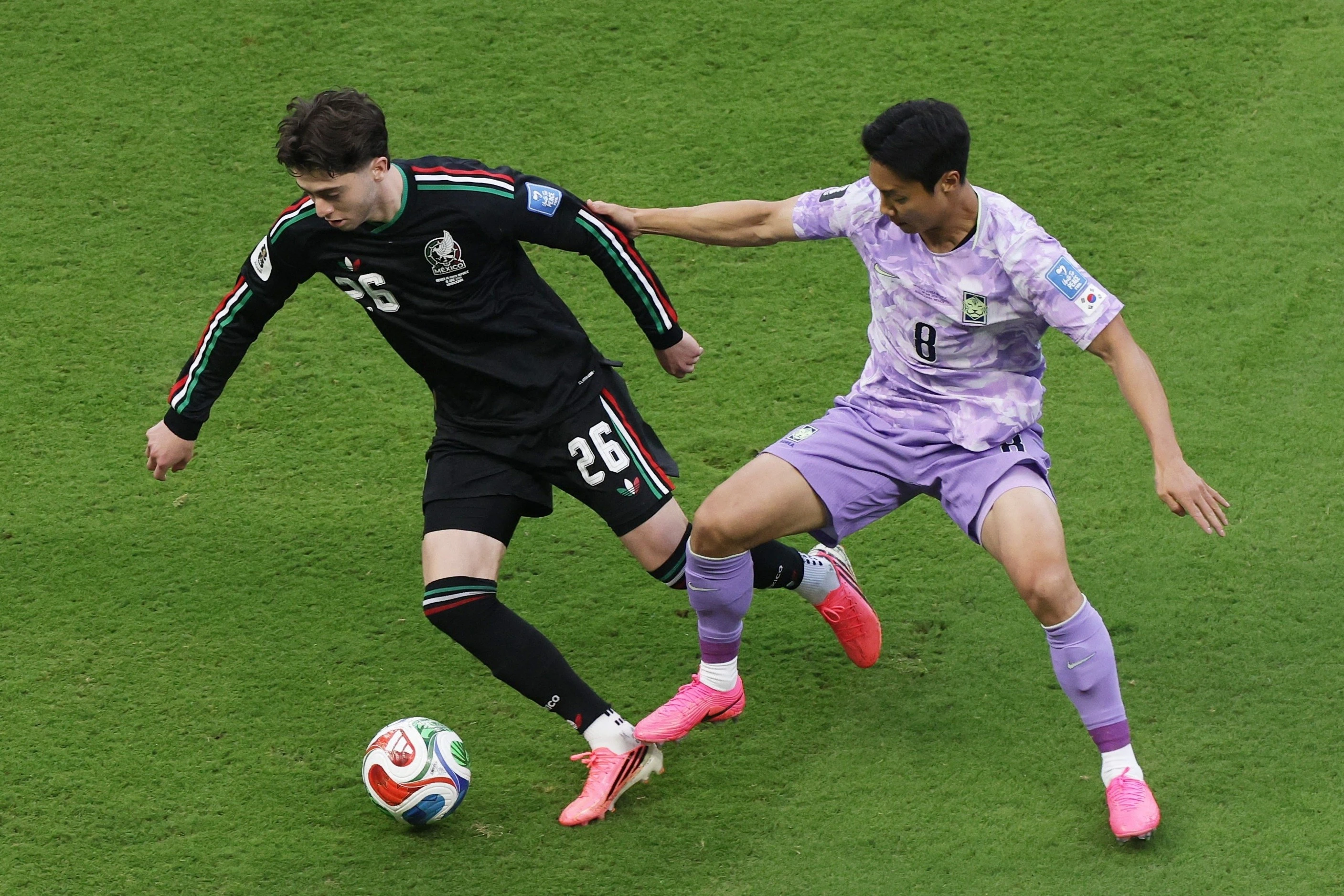Ly do Mexico mac ao den khi gap Han Quoc hinh anh