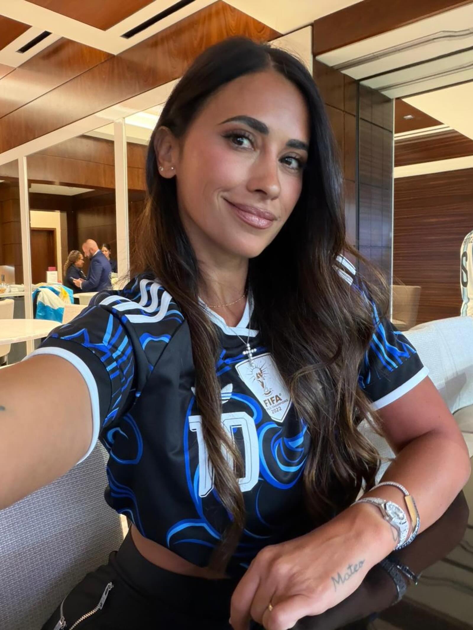 Messi, Antonela Roccuzzo, Audemars Piguet ảnh 4 Messi, Antonela Roccuzzo, Audemars Piguet anh 4