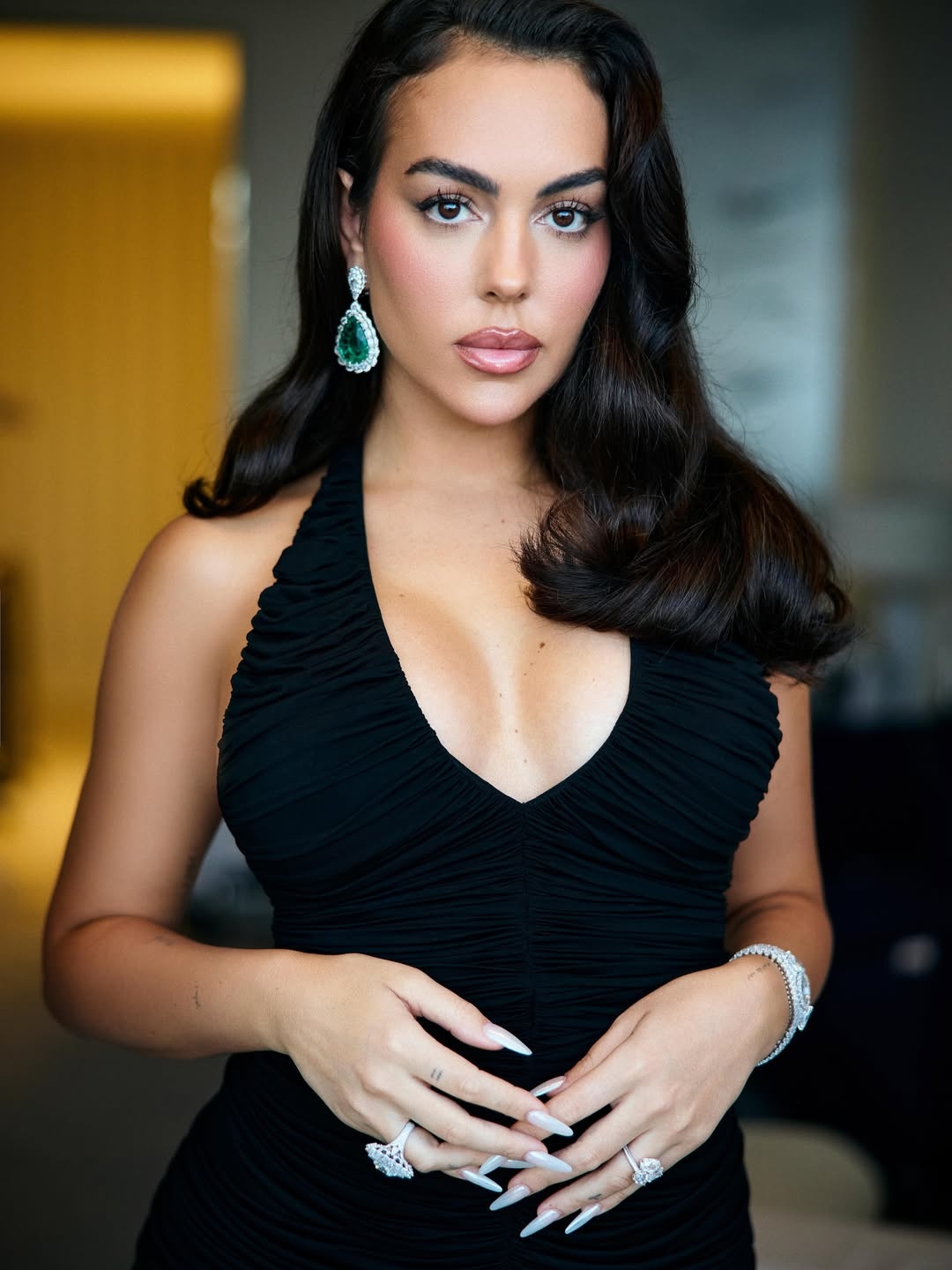 dong ho,  WAGs,  messi,  Ronaldo,  Antonela Roccuzzo,  Georgina Rodriguez anh 17