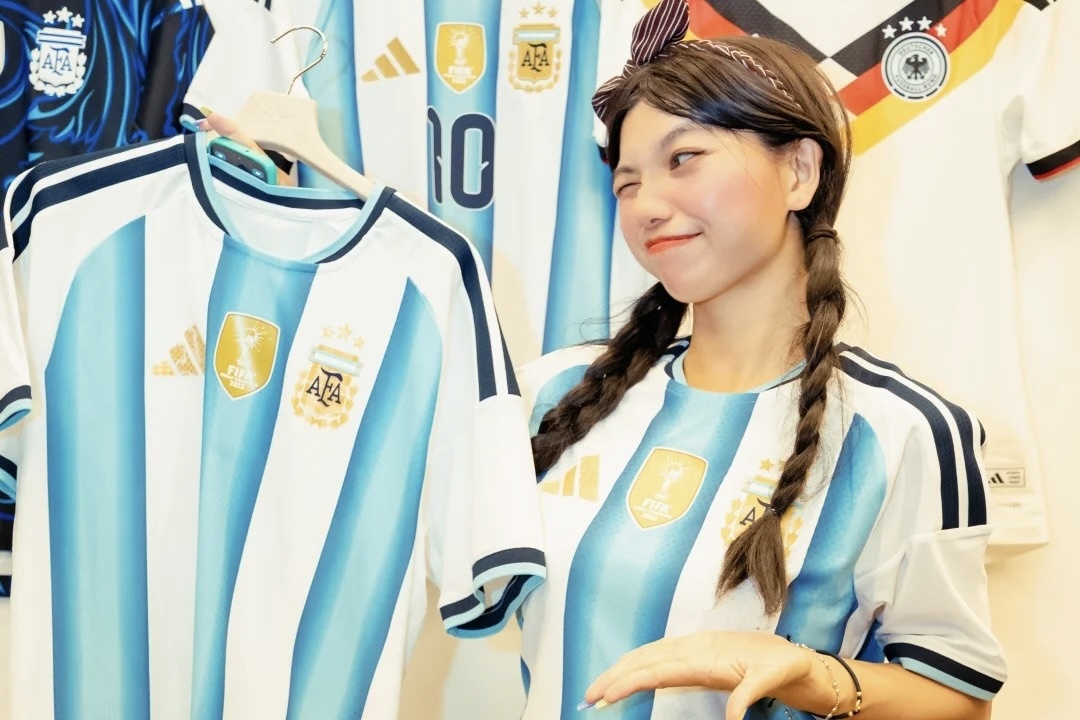 Chi 7 triệu săn áo đấu trước kỳ World Cup cuối cùng của Messi