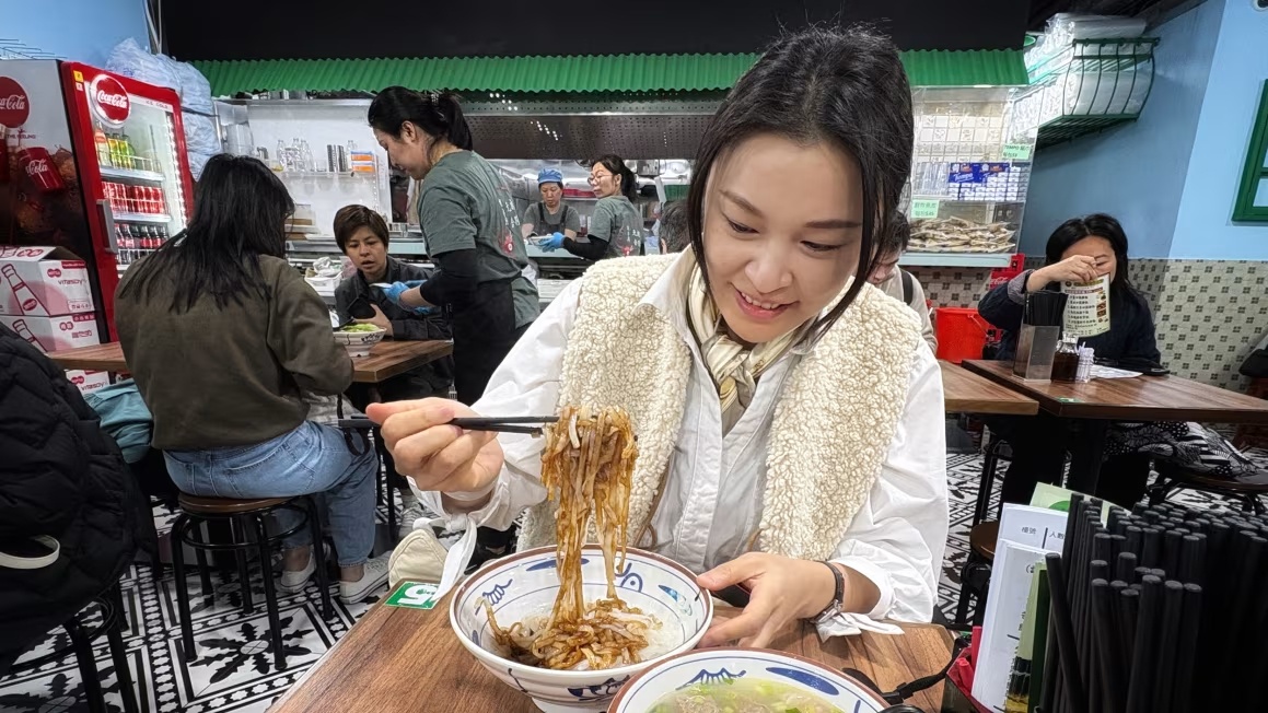 một m&igrave;nh,  ng&agrave;nh,  kinh tế,  kh&aacute;ch đơn ảnh 1