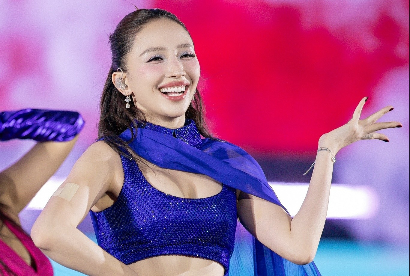 Hàng nghìn fan phủ kín Beauty Concert ở TP.HCM