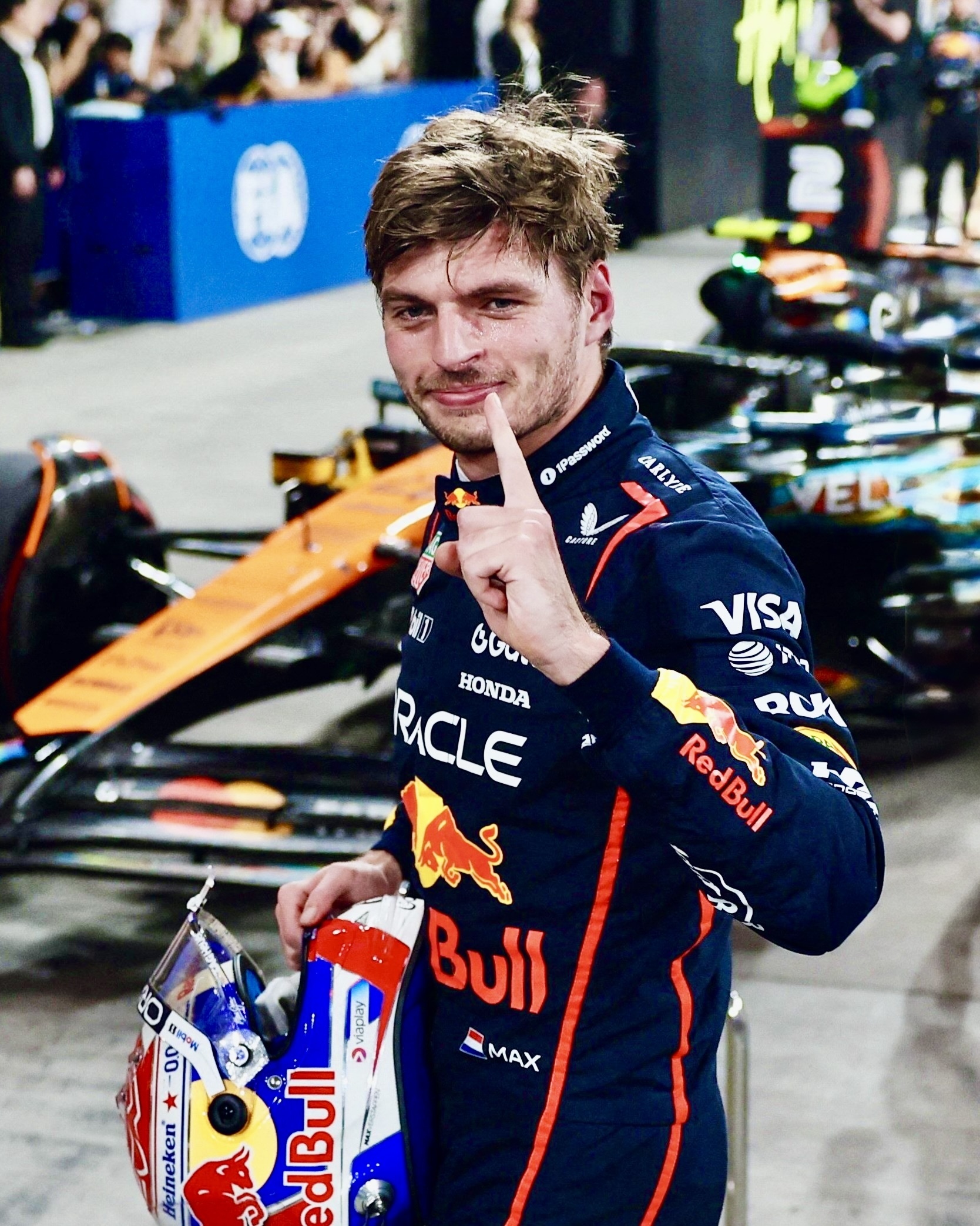 s&aacute;ch,  f1,  Max Verstappen,  Johan Cruyff ảnh 1