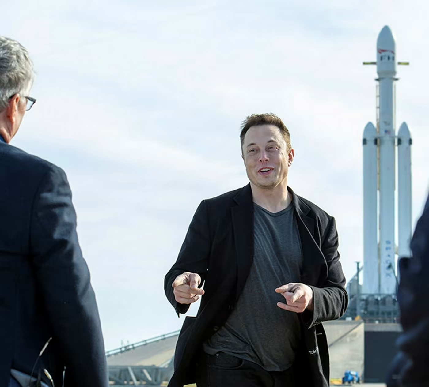 SpaceX duoc dinh gia 350 ty USD hinh anh