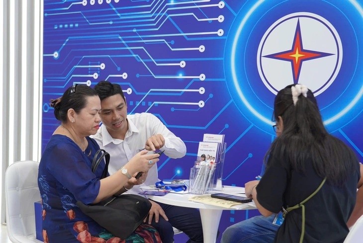 Nguoi dan Binh Duong, BR-VT xem so dien o dau sau sap nhap? hinh anh