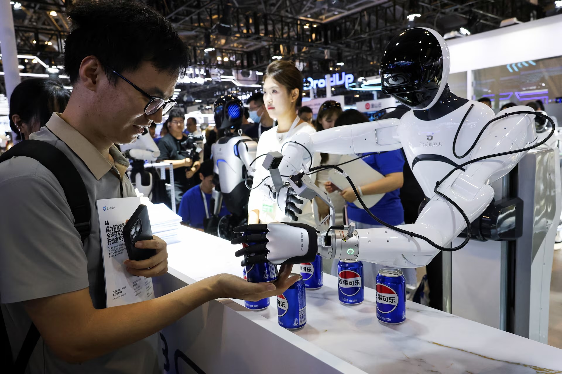 Trat tu AI moi cua Trung Quoc hinh anh