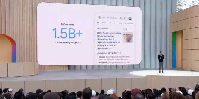 Google len tieng ve AI Overview hinh anh