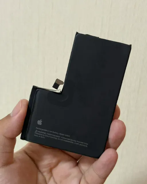 thay pin iPhone anh 1