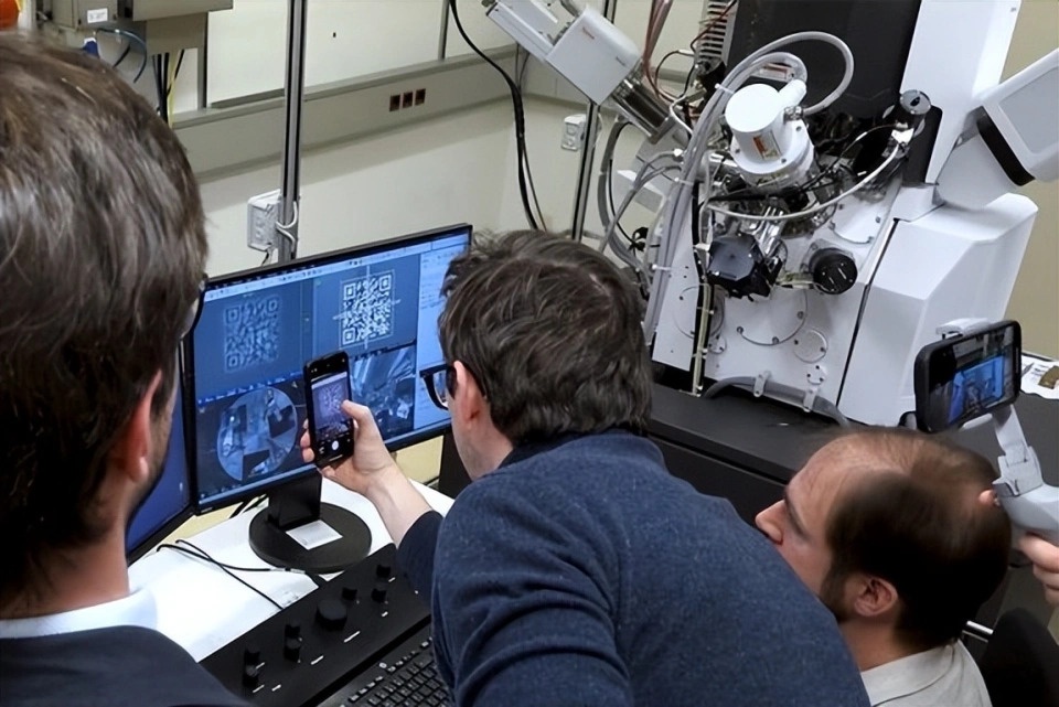 Ma QR nho nhat the gioi hinh anh