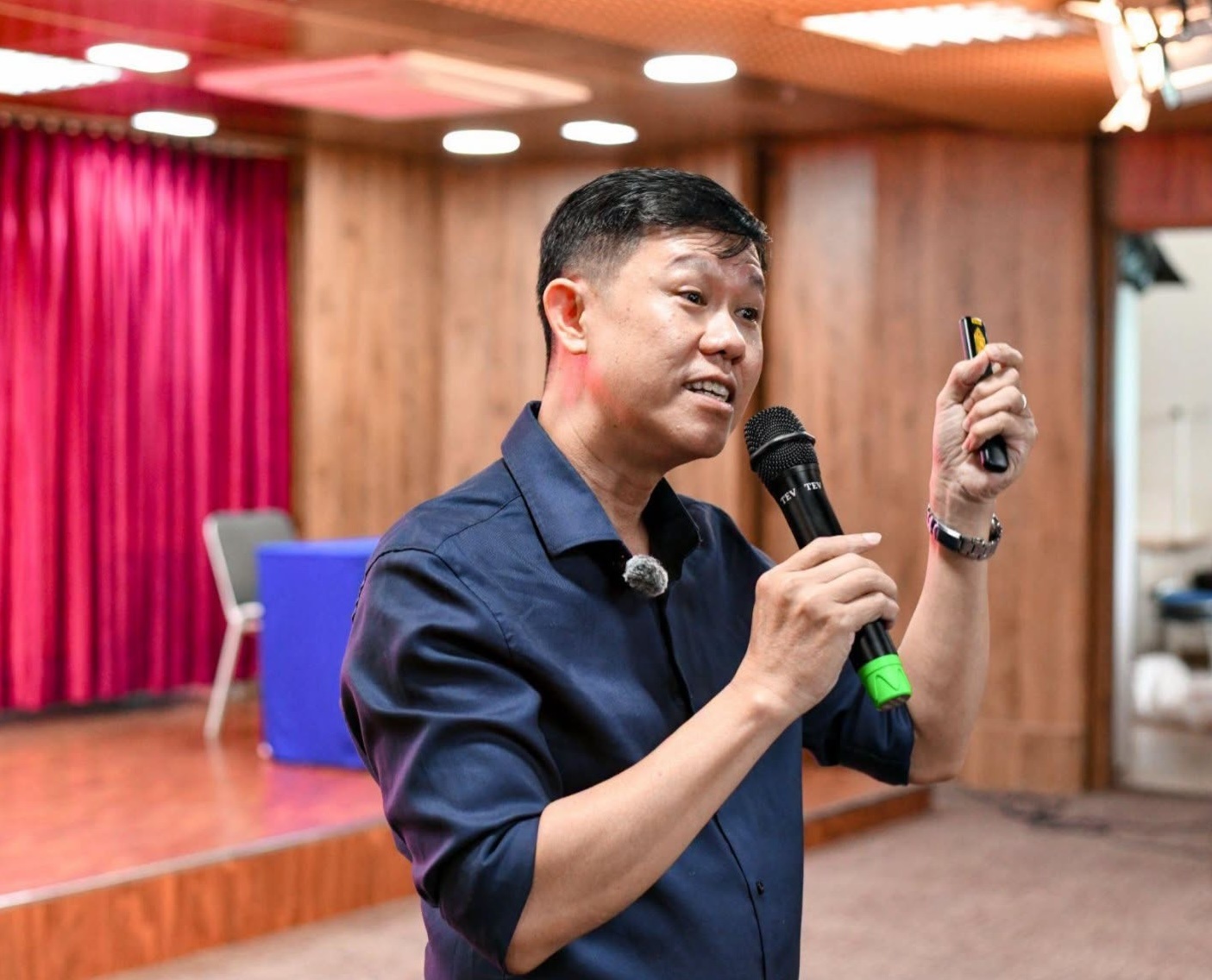trông trẻ AI ảnh 2