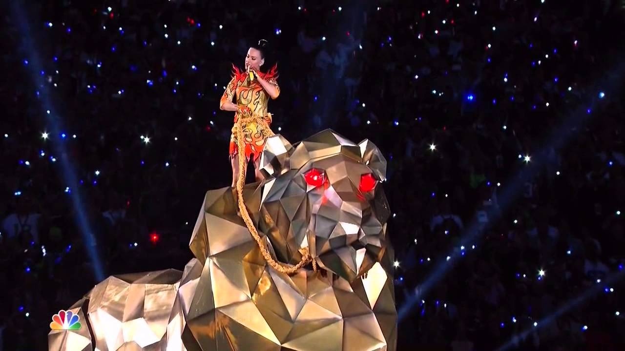 Những màn trình diễn đáng nhớ nhất lịch sử Super Bowl ảnh 7 Nhung man trinh dien dang nho nhat lich su Super Bowl anh 7