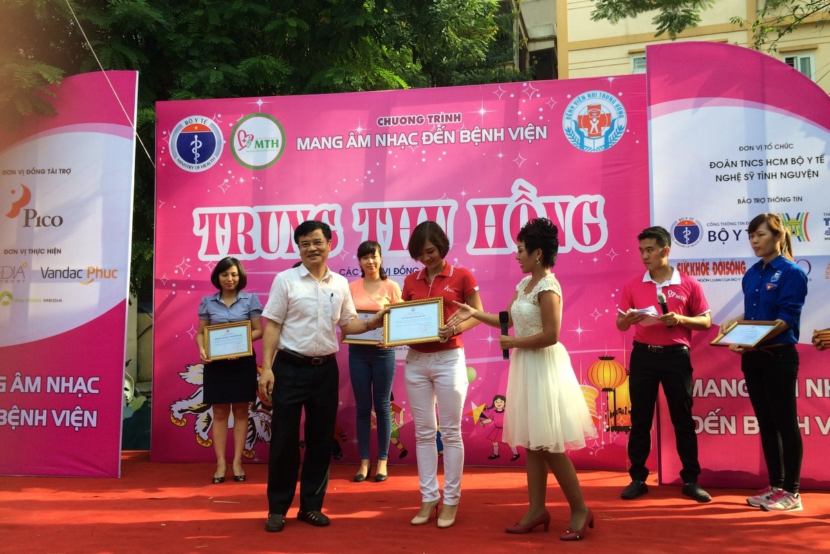 Niem vui cho tre em nho thiet thoi dip Trung thu hinh anh