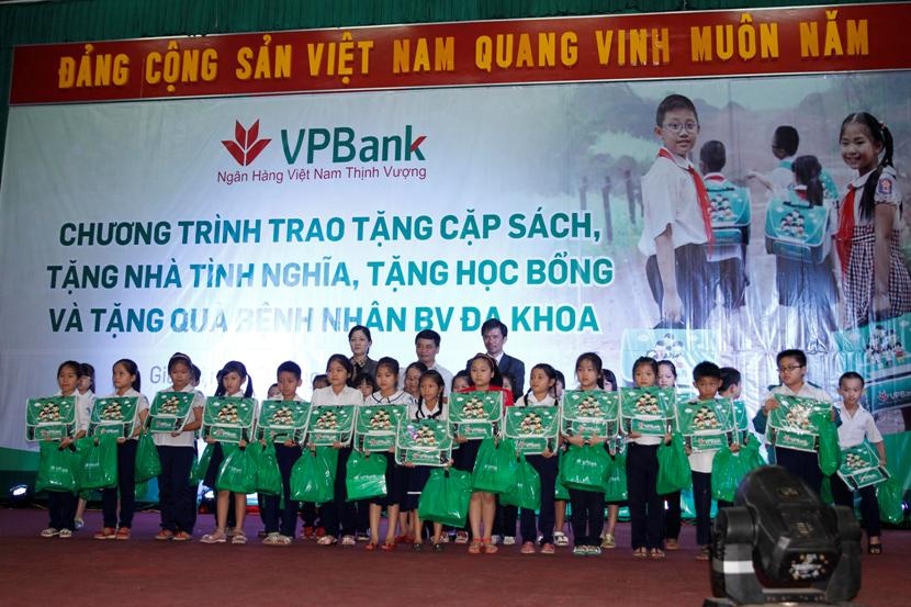 VPBank chap canh uoc mo den truong hinh anh