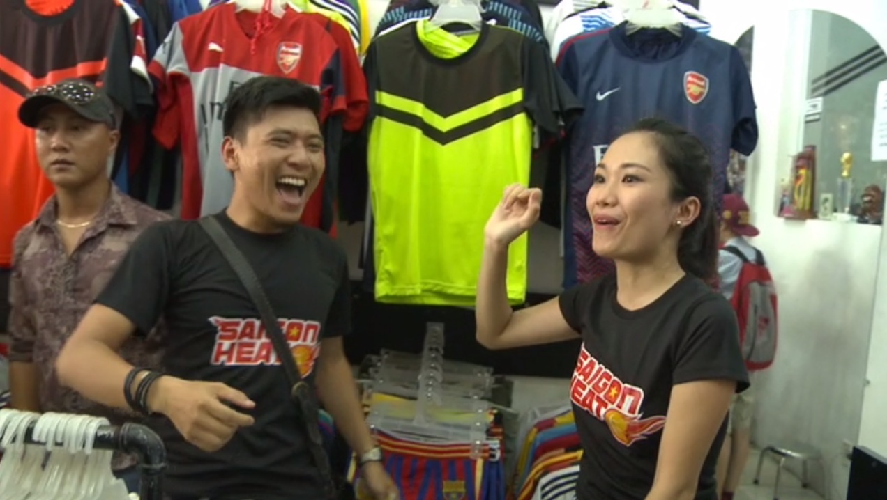 Huyền Thơ giúp đội Quỳnh Như thành công trong chiến lược bán sỉ.