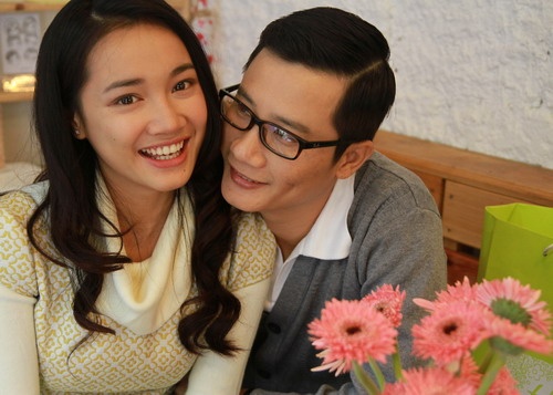 Nhã Phương đóng cặp với Hoàng Bách trong Quả tim máu.