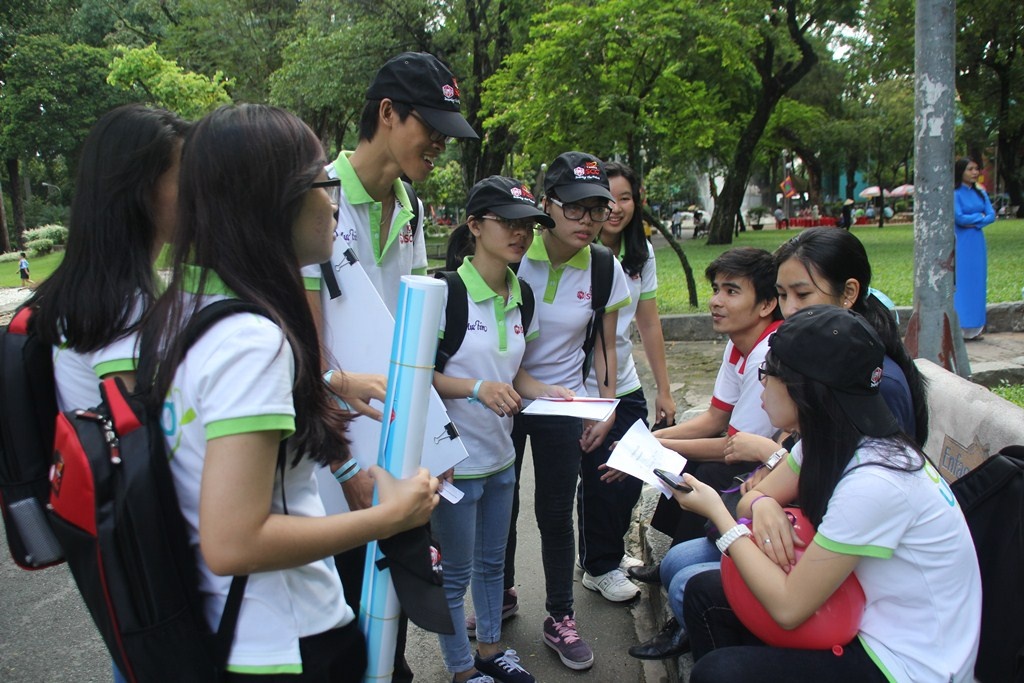 Trong quá trình thực hiện nhiệm vụ, các tình nguyện viên đã trao không ít thử thách để hành trình của các đại sứ thêm thú vị, như tìm mật thư, giao lưu khách nước ngoài, trả lời câu hỏi…