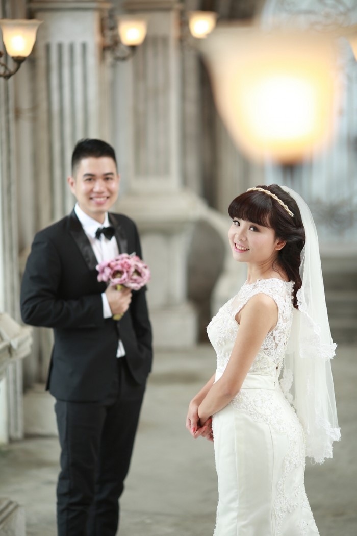 Thông qua những bức ảnh cưới dễ thương trong bài thi Hai trái tim cùng chung một nhịp đập, đôi uyên ương bằng tuổi này đã gửi gắm thông điệp tình yêu sau 8 năm yêu thương nồng nàn: “Em đi bên anh, cùng nắm tay anh, để lắng nghe, chia sẻ vui buồn trong cuộc sống, để cùng mơ ước và cùng cố gắng. Hạnh phúc là thế đó! Và em biết rằng, Hạnh phúc không phải là cái đích mà chúng ta muốn hướng tới, mà là một quá trình chúng ta đang đi”.