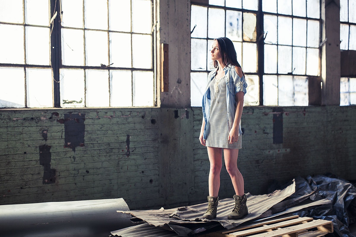 Co dien va lang man voi thoi trang thu - dong Phap hinh anh