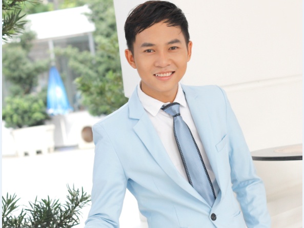 Thay Khac Hieu thao go tran tro tuoi moi lon hinh anh